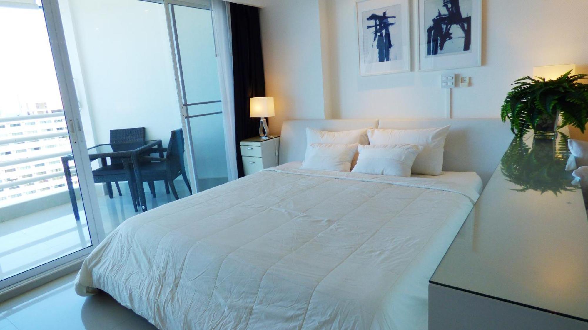Beautiful Sea View Beach Front Condo Pattaya Ngoại thất bức ảnh