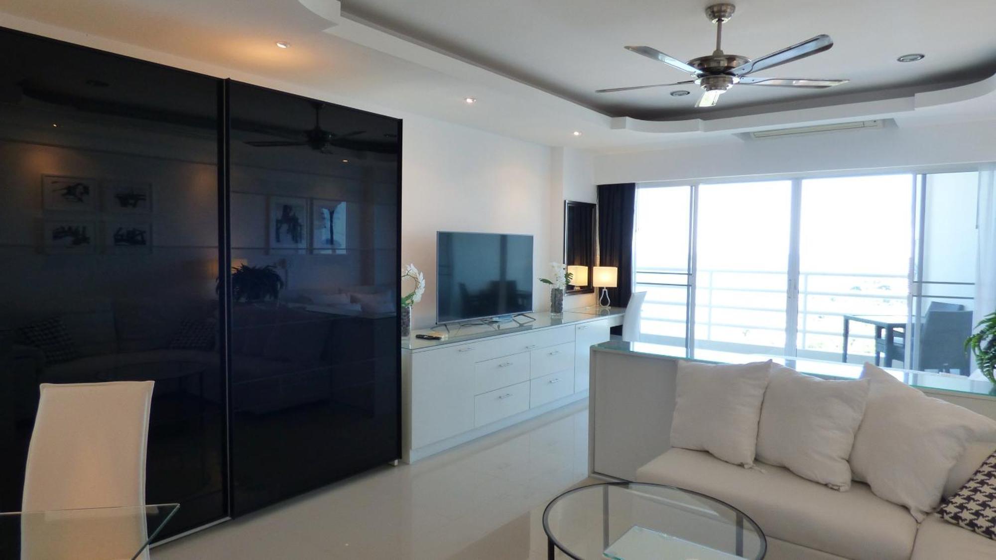 Beautiful Sea View Beach Front Condo Pattaya Ngoại thất bức ảnh